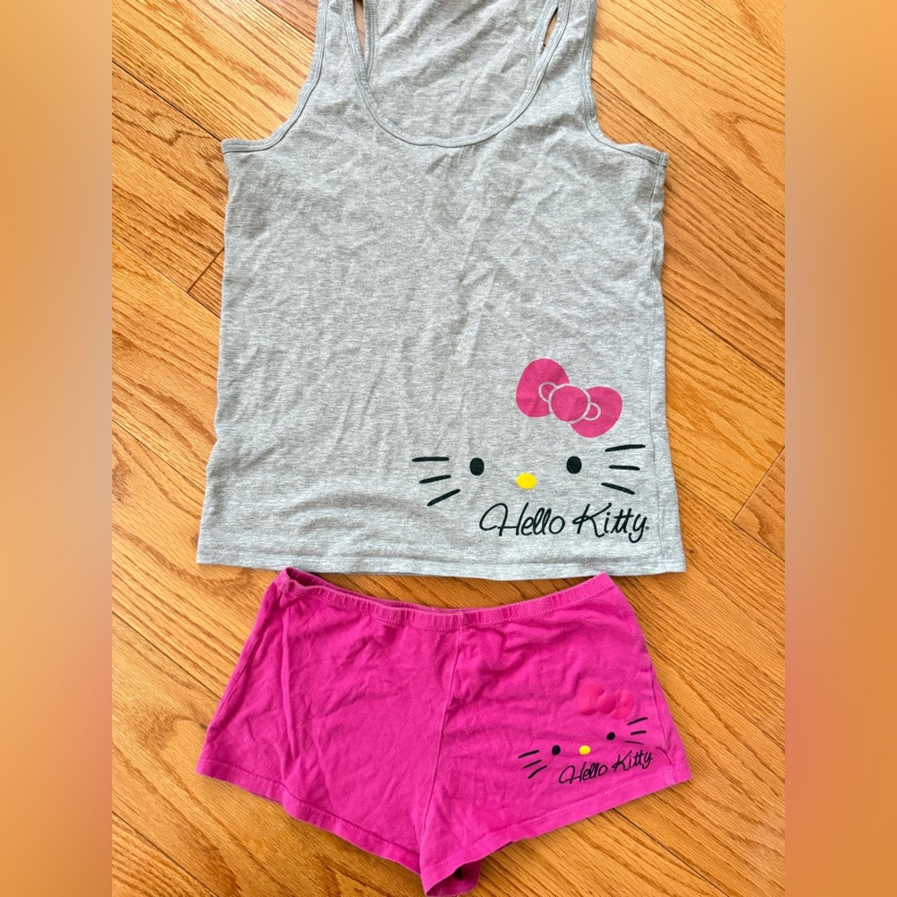 Hello Kitty Tank & Shorts Pajama Set – Size M